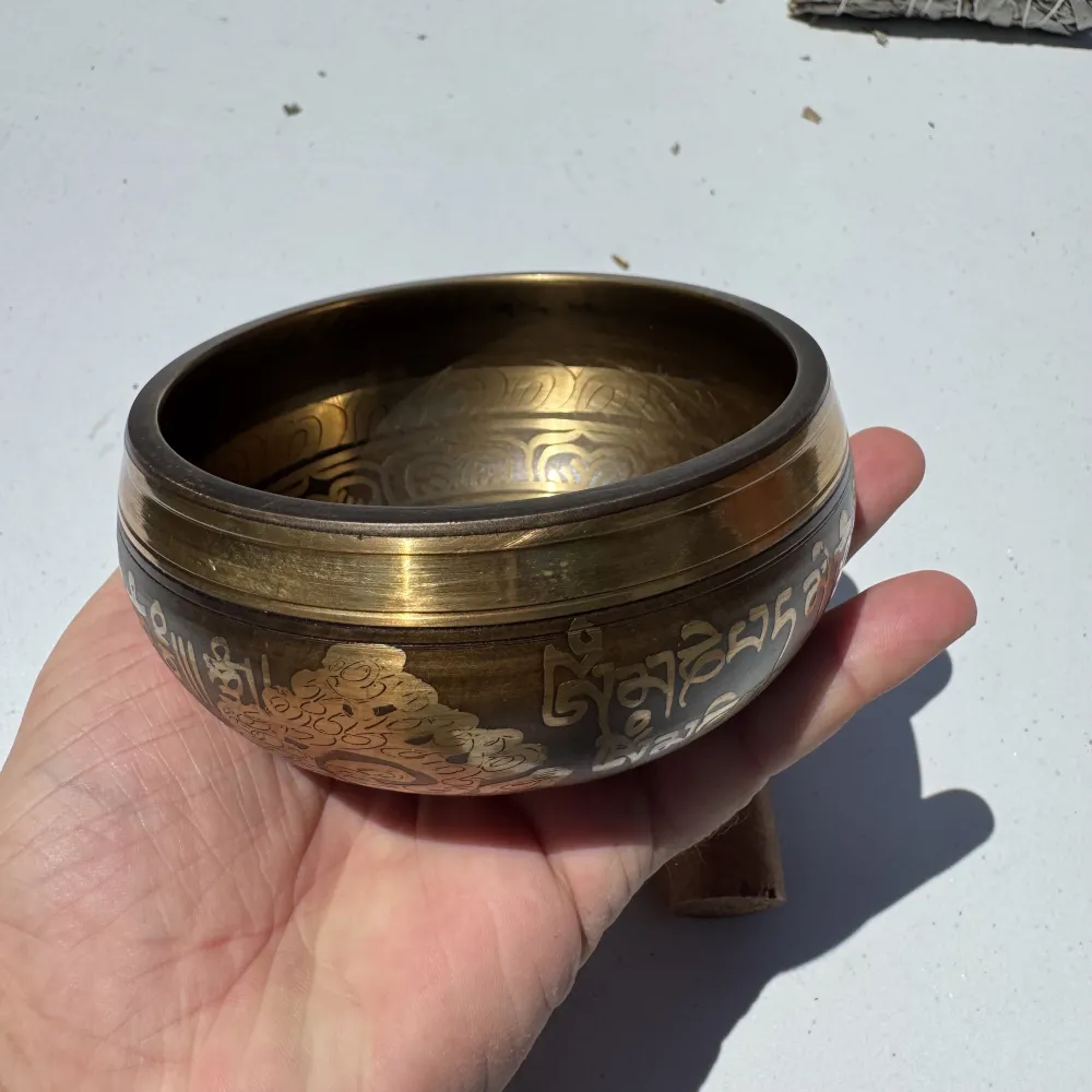 Bol tibetan cantator cu simbolul OM, din 7 metale, Nepal