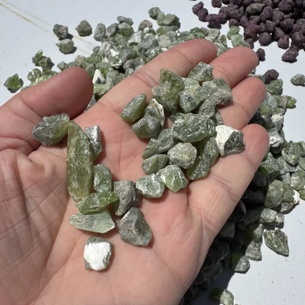 Peridot natural din Pakistan, 100g