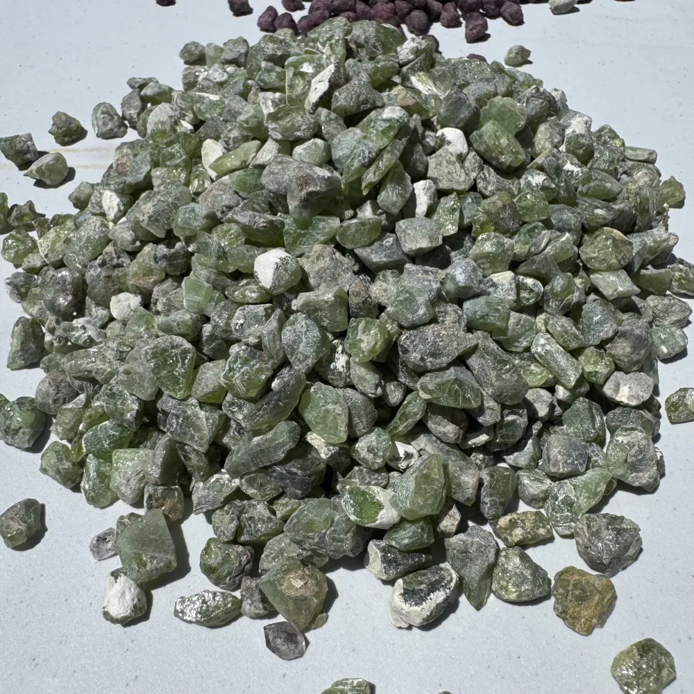 Peridot natural din Pakistan, 100g