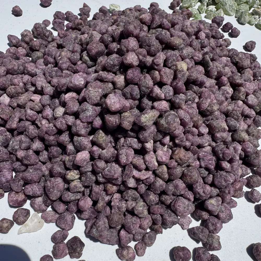 Rubin, lot 100g, cristal natural din India