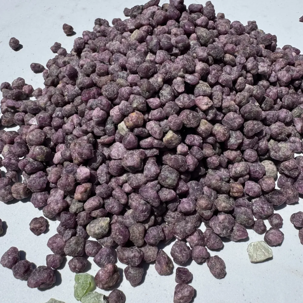 Rubin, lot 100g, cristal natural din India